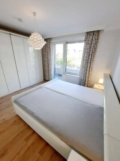Etagenwohnung Hamburg Wandsbek - 2 Zimmer, 68 m&sup2;, 1.300&euro; | Angebot:26904206
