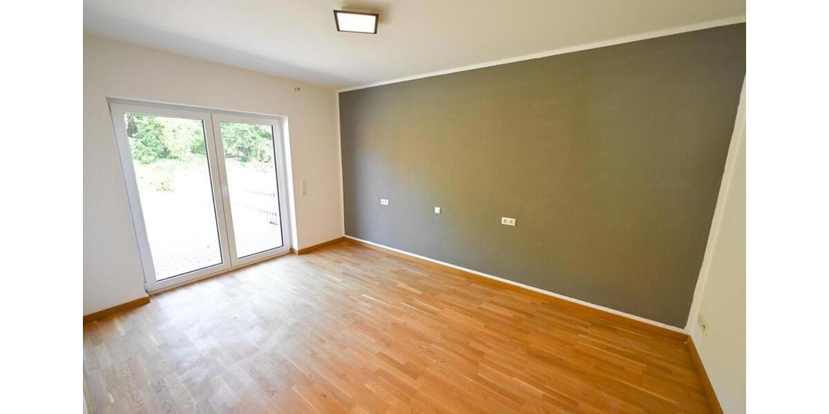 Einfamilienhaus Oberleichtersbach - 1.000&euro; | Angebot:24347648
