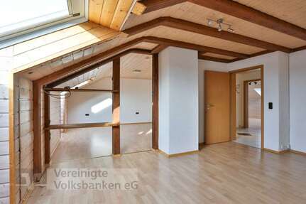 Büro in Eningen unter Achalm 280.000 € 105 m²