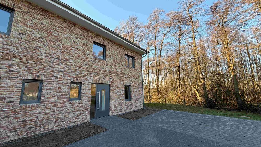 Haus zum Kaufen in Uetersen 589.000 € 125 m² 4 zimmer