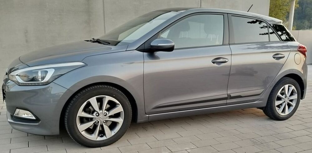 i20
