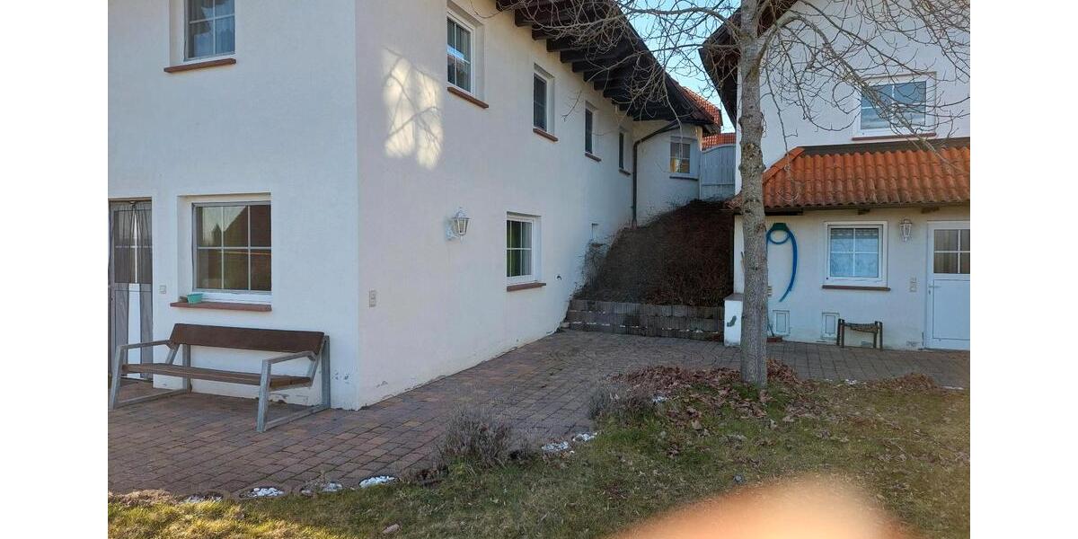 Villa Sandberg - 11 Zimmer, 300 m&sup2;, 500.000&euro; | Angebot:27055063