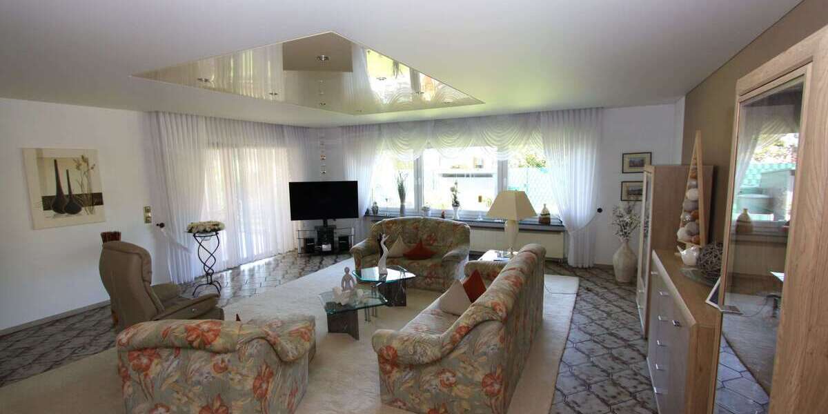 Einfamilienhaus Friedberg - 7 Zimmer, 214 m&sup2;, 699.000&euro; | Angebot:26889615