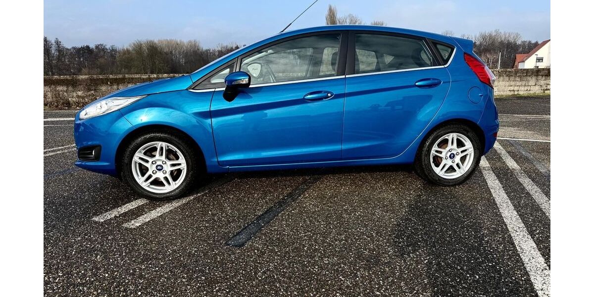Ford Fiesta 93.819 km 5.900 &euro; Silz 76857