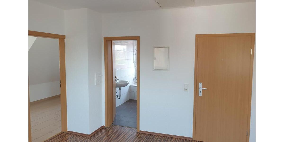 Dachgeschoßwohnung Worms Vororte Südwest - 2 Zimmer, 60 m&sup2;, 700&euro; | Angebot:26367775