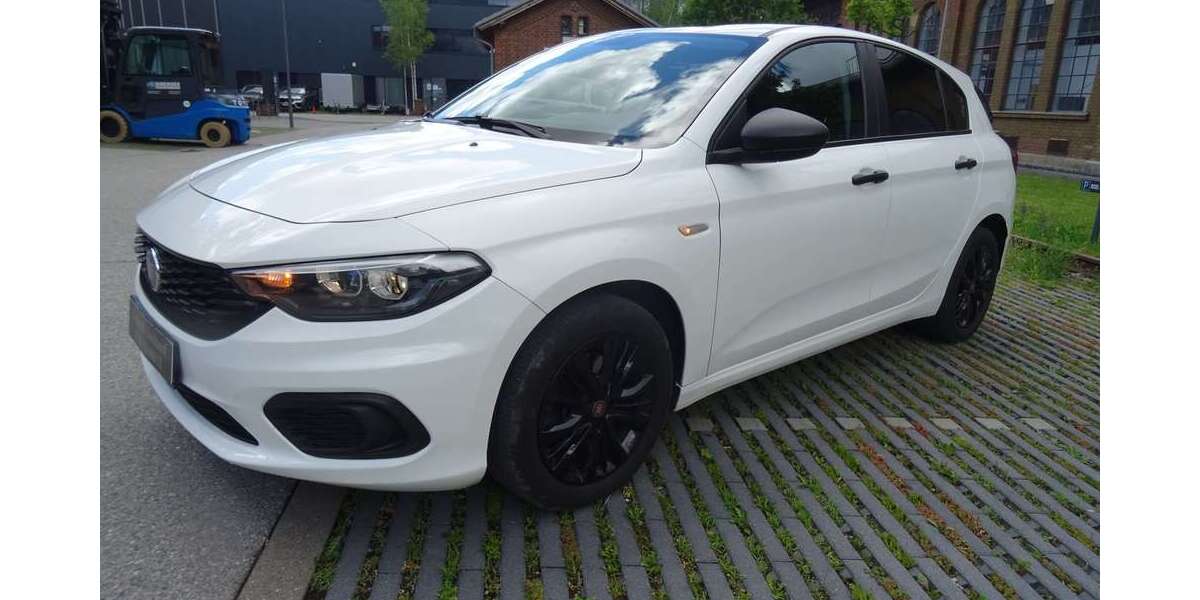 Fiat Tipo 58.000 km 9.950 &euro; München 81249