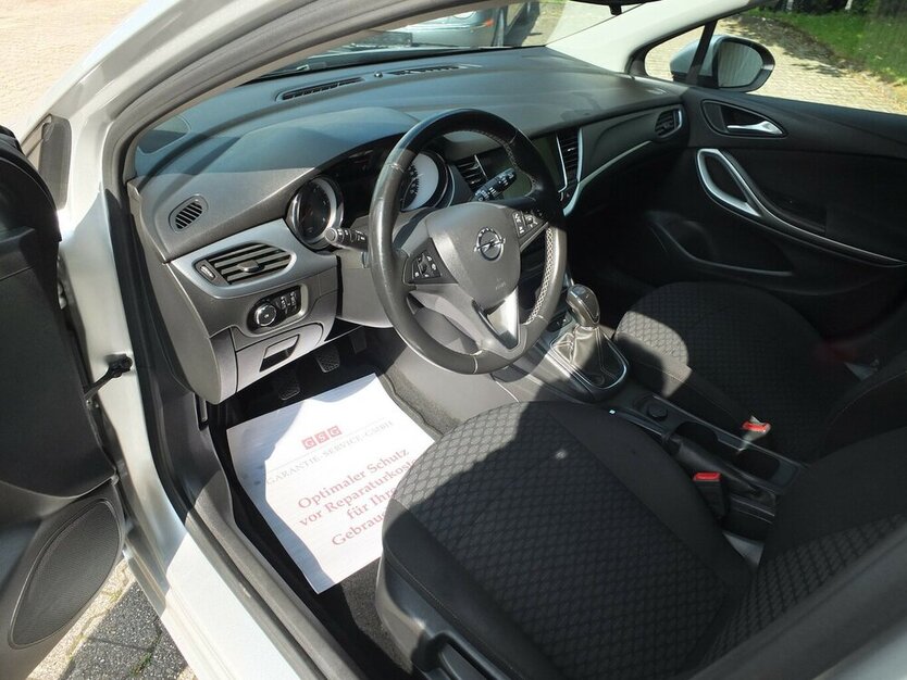 Opel Astra EDITION START-STOP NAVI KLIMA TEMPOMAT 98.758 km 9.904 € Köln 50858