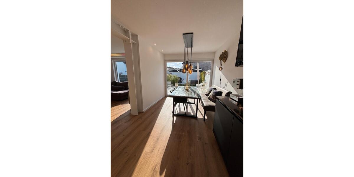 Einfamilienhaus Bonn Beuel-Mitte - 3.5 Zimmer, 130 m&sup2;, 2.700&euro; | Angebot:26397463