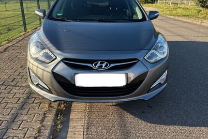 Hyundai i40 179.000 km 8.250 € Philippsburg 76661