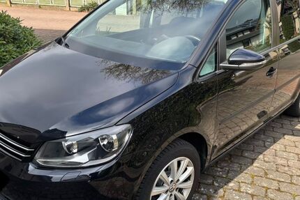 VW Touran 225.000 km 9.000 &euro; Löhne 32584