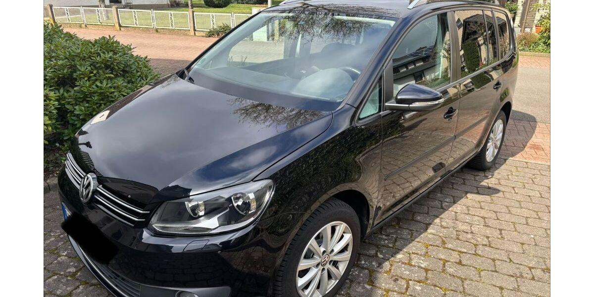 VW Touran 225.000 km 9.800 &euro; Löhne 32584