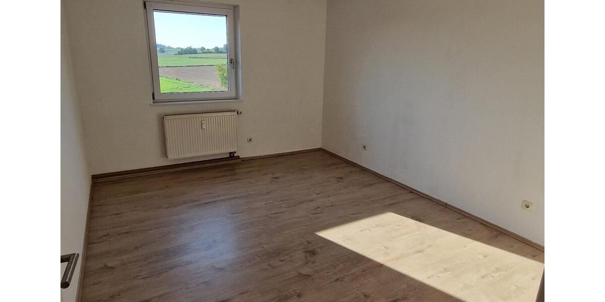 Sehr gepflegtes Mehrfamilienhaus in Massivbauweise 8 zimmer