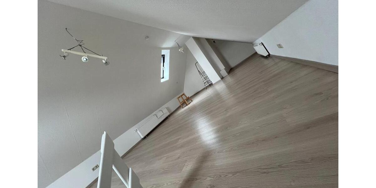 Dachgeschoßwohnung Jena - 5 Zimmer, 95 m&sup2;, 1.100&euro; | Angebot:26384249