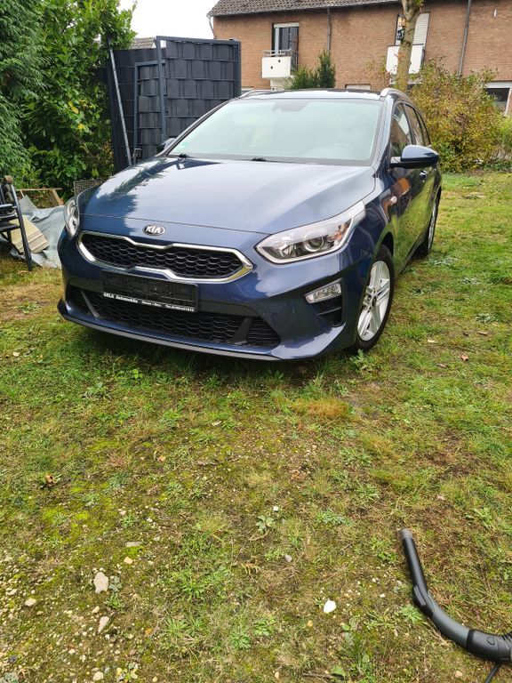 Kia ceed Sportswagon 54.000 km 14.699 € Straelen 47638
