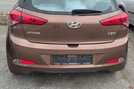 Hyundai i20 76.779 km 10.800 &euro; Regen 94209
