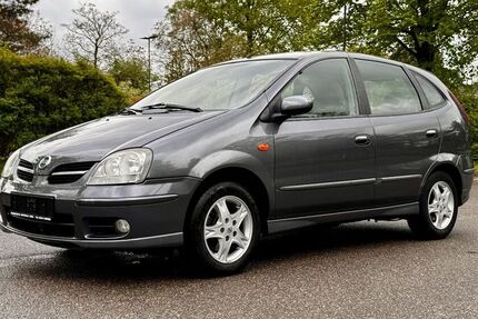 Nissan Almera Tino