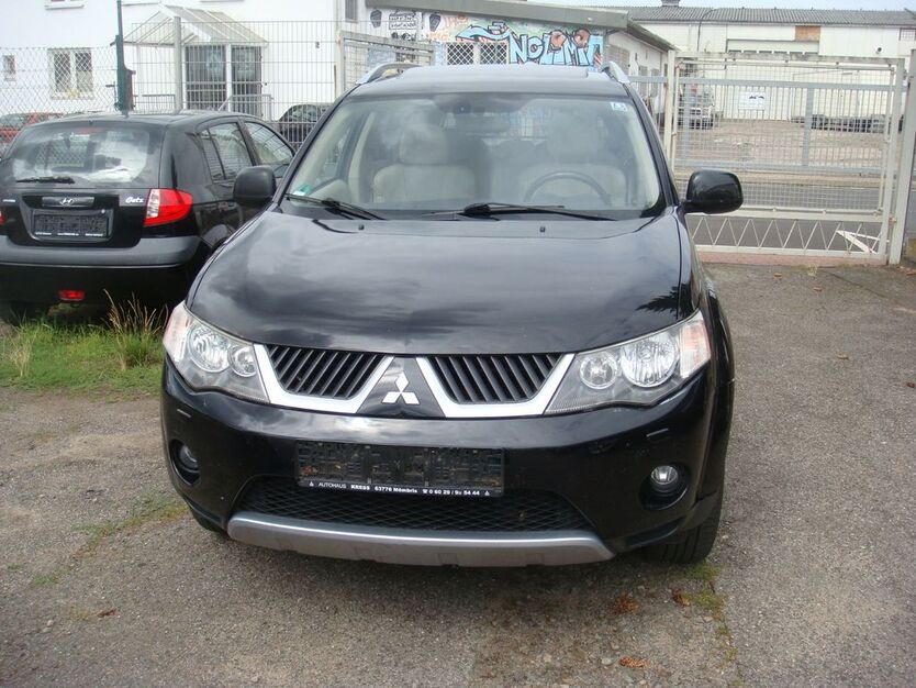 Mitsubishi Outlander 328.000 km 3.400 € Erlensee 63526