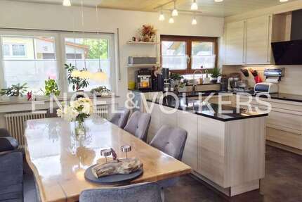 Haus Ofterdingen - 8 Zimmer, 241 m&sup2;, 765.000&euro; | Angebot:27130508