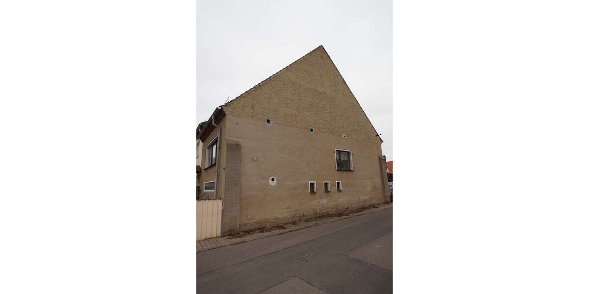 Reihenendhaus mit Potenzial zum Selbstausbau in Delitzsch 3 zimmer