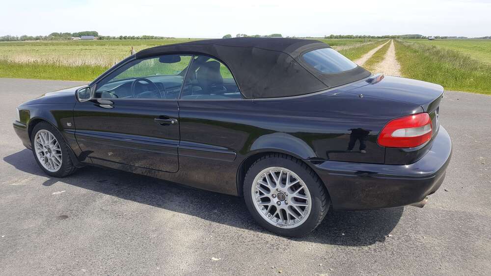 Volvo C70 199.950 km 5.750 &euro; Oldsum 25938