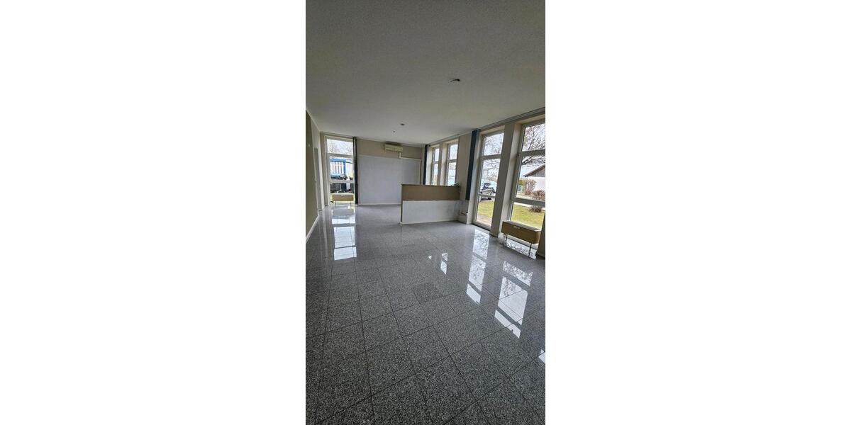 Erdgeschoßwohnung Mindelheim - 2.5 Zimmer, 79 m&sup2;, 1.100&euro; | Angebot:25406920