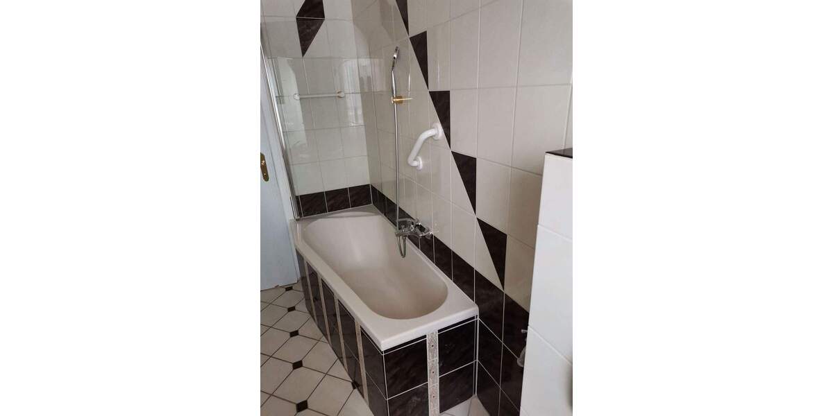 Etagenwohnung Kaltennordheim - 4 Zimmer, 94 m&sup2;, 88.500&euro; | Angebot:23233541