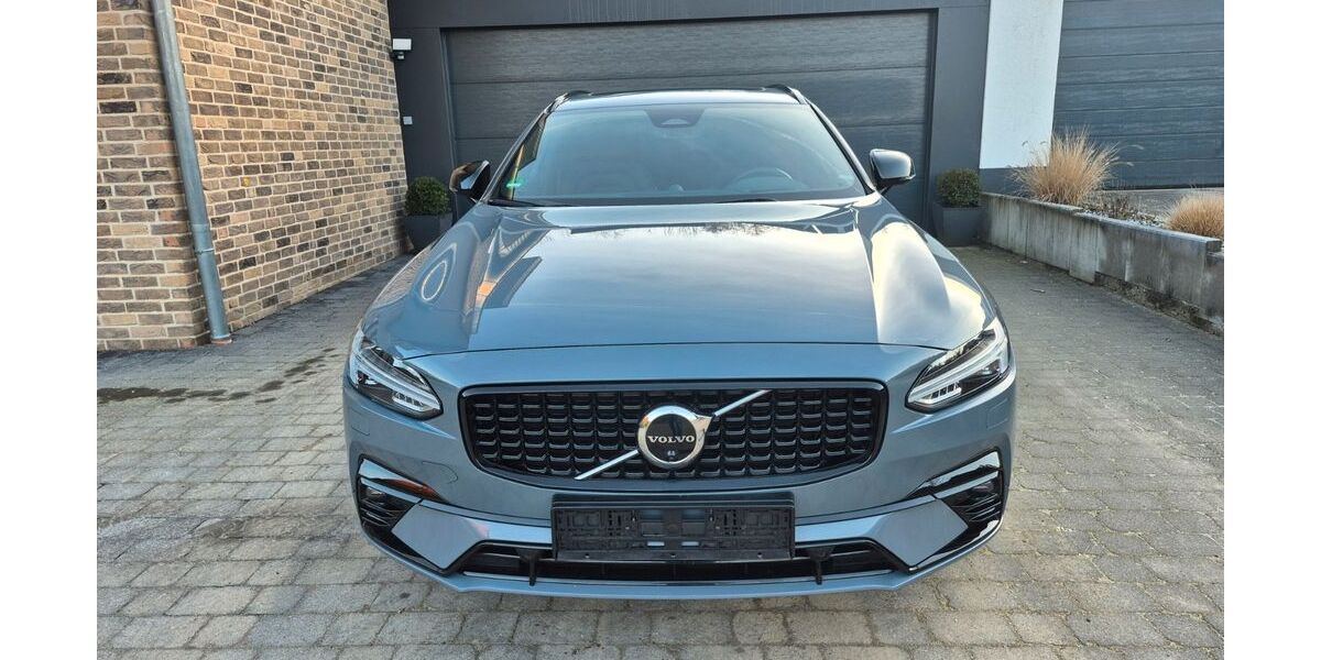 Volvo V90 45.850 km 37.950 &euro; Hagen 49170