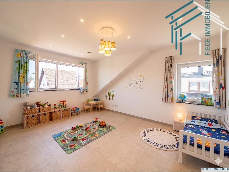 Dachgeschoßwohnung Heusenstamm - 3.5 Zimmer, 84 m&sup2;, 1.800&euro; | Angebot:26722333