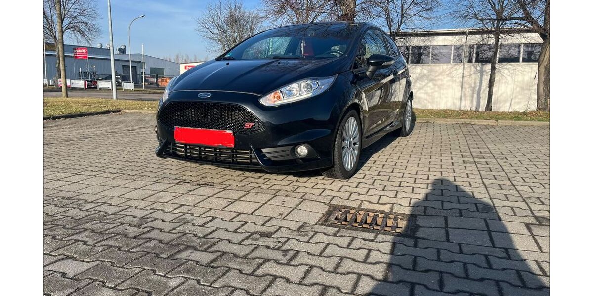 Ford Fiesta 165.000 km 7.100 &euro; Burgstädt 09217