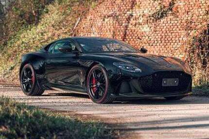 Aston Martin V8
