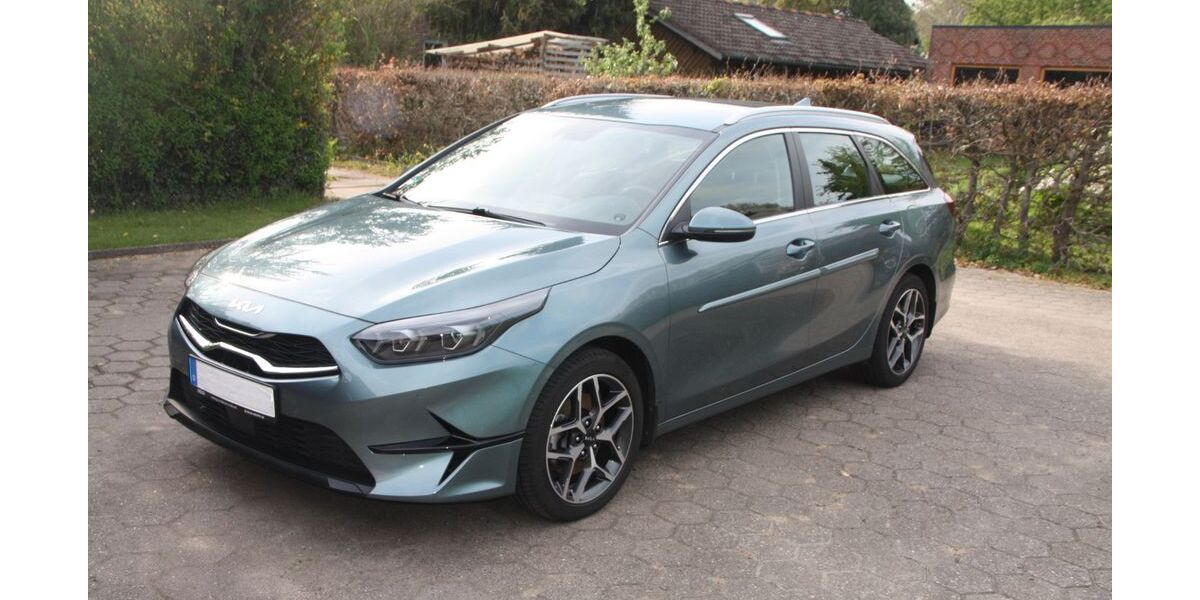 Kia ceed Sportswagon 35.000 km 20.900 &euro; Stuvenborn 24641