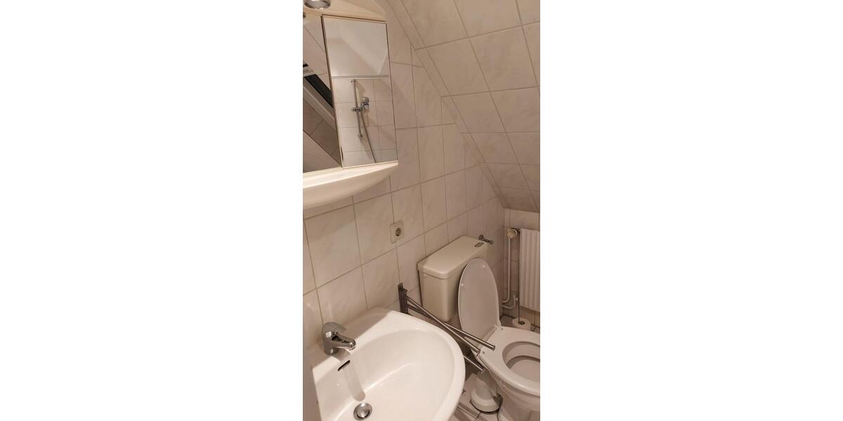 Dachgeschoßwohnung Wanna - 2.5 Zimmer, 65 m&sup2;, 700&euro; | Angebot:24950784