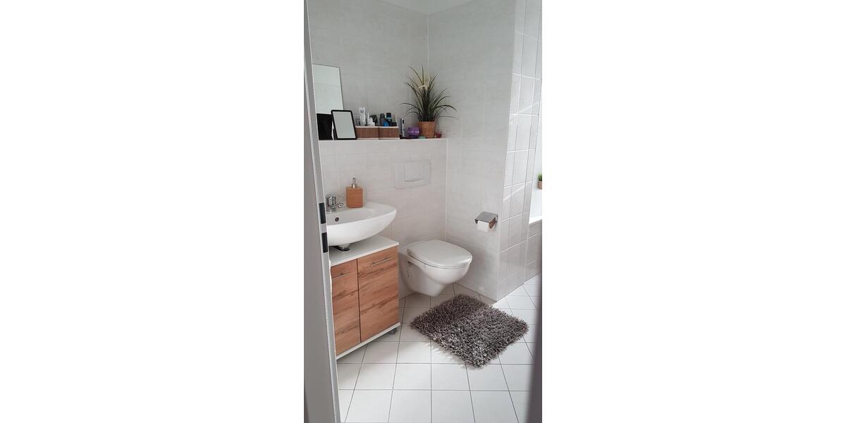 Wunderschöne, helle Dachgeschosswohnung im Grünen PROVISIONSFREI 2 zimmer