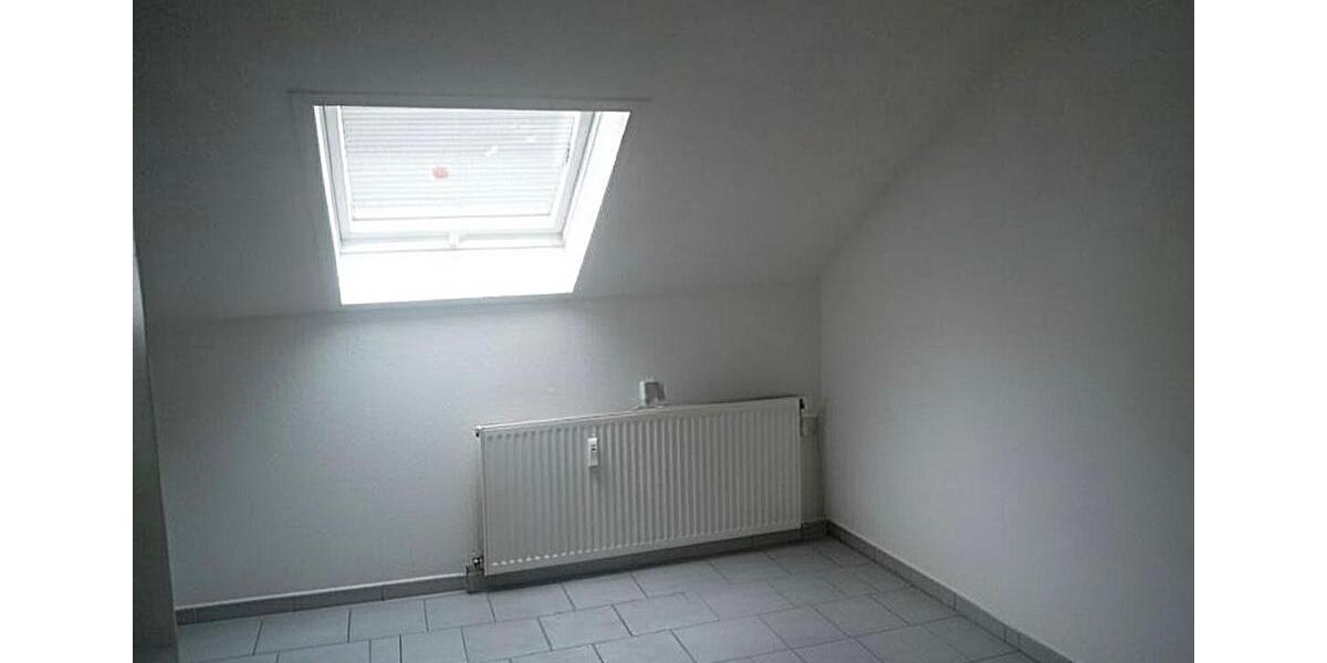 Dachgeschoßwohnung Aachen Aachen-Mitte - 5 Zimmer, 120 m&sup2;, 900&euro; | Angebot:26380587
