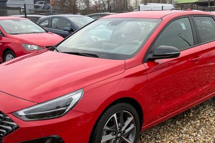 Hyundai i30 27.460 km 16.998 &euro; Leipzig 04179
