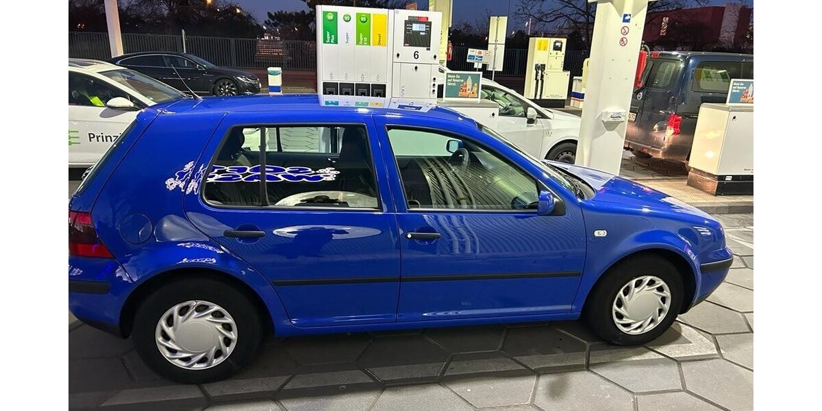 VW Golf IV 162.000 km 2.600 &euro; Frankfurt am Main 60311