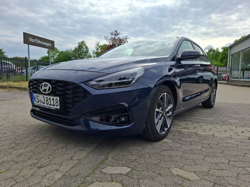 i30