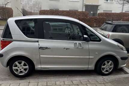 Peugeot 1007 122.000 km 800 &euro; München 81379