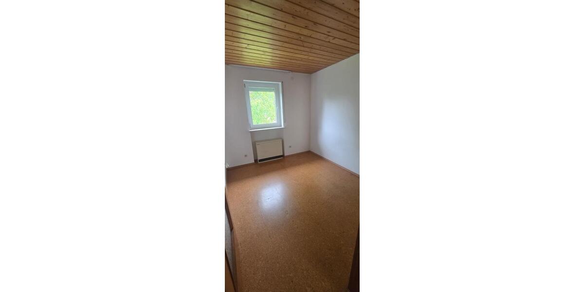 Etagenwohnung Mallersdorf-Pfaffenberg Pfaffenberg - 4 Zimmer, 100 m&sup2;, 800&euro; | Angebot:26147925