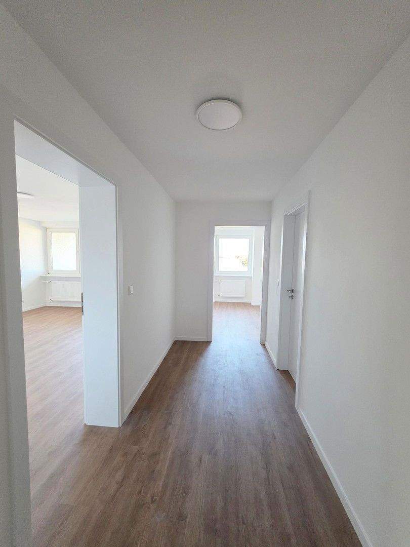 2 Zimmer Wohnung in Fürth komplett renoviert mit Balkon zentrale Lage in Fürth PROVISIONSFREI 2 zimmer