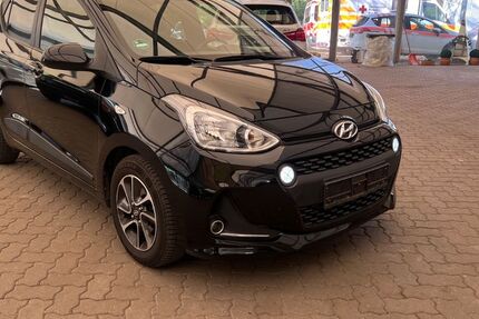 Hyundai i10 71.000 km 7.990 &euro; Hamburg 22043