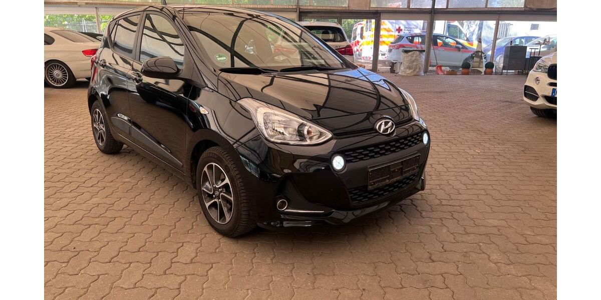 Hyundai i10 71.000 km 7.990 &euro; Hamburg 22043