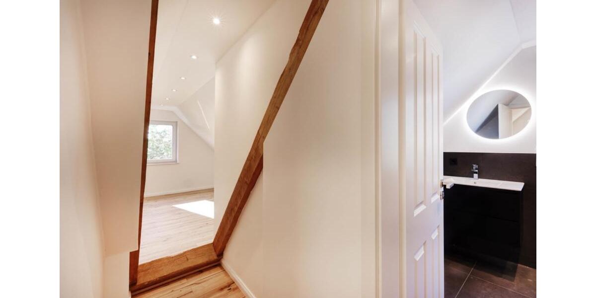 Maisonettenwohnung Augsburg Haunstetten-Siebenbrunn - 5 Zimmer, 132 m&sup2;, 2.190&euro; | Angebot:24745240