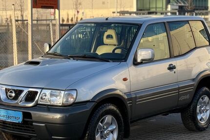 Nissan Terrano 70.000 km 9.999 &euro; Bottrop 46238