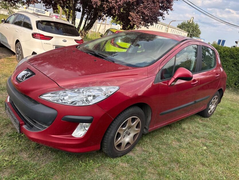 Peugeot 308 180.000 km 1.490 € Dresden 01139