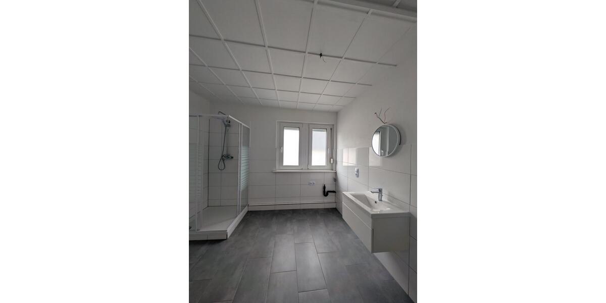 Erstbezug nach Sanierung: Helle 2,5-Zimmer-Wohnung 2.5 zimmer