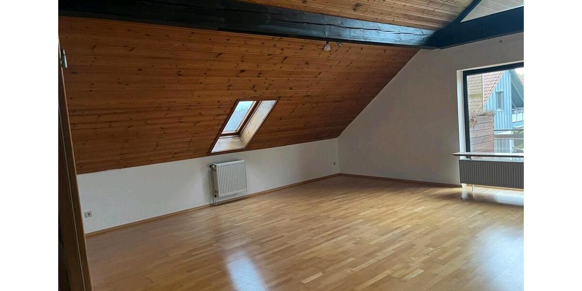 Etagenwohnung Ellwangen (Jagst) - 3.5 Zimmer, 100 m&sup2;, 700&euro; | Angebot:26429163
