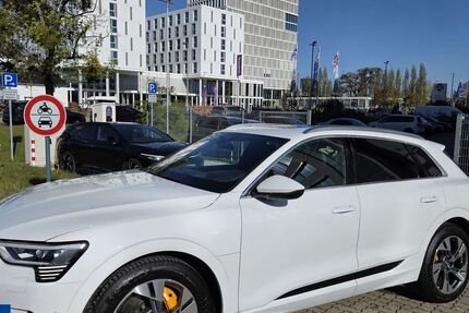 Audi e-tron 98.000 km 31.699 &euro; Wolfsburg 38446