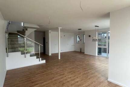 Haus Rümmelsheim - 6 Zimmer, 182 m&sup2;, 2.000&euro; | Angebot:26217152