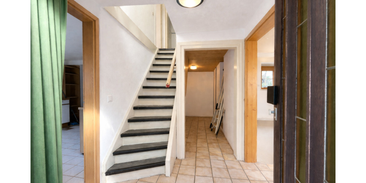 Mehrfamilienhaus, Wohnhaus Bad Dürkheim - 8 Zimmer, 244 m&sup2;, 299.000&euro; | Angebot:25687078